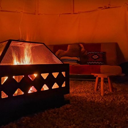 Hotel Teepee Camp Lounky à Chodouny Extérieur photo