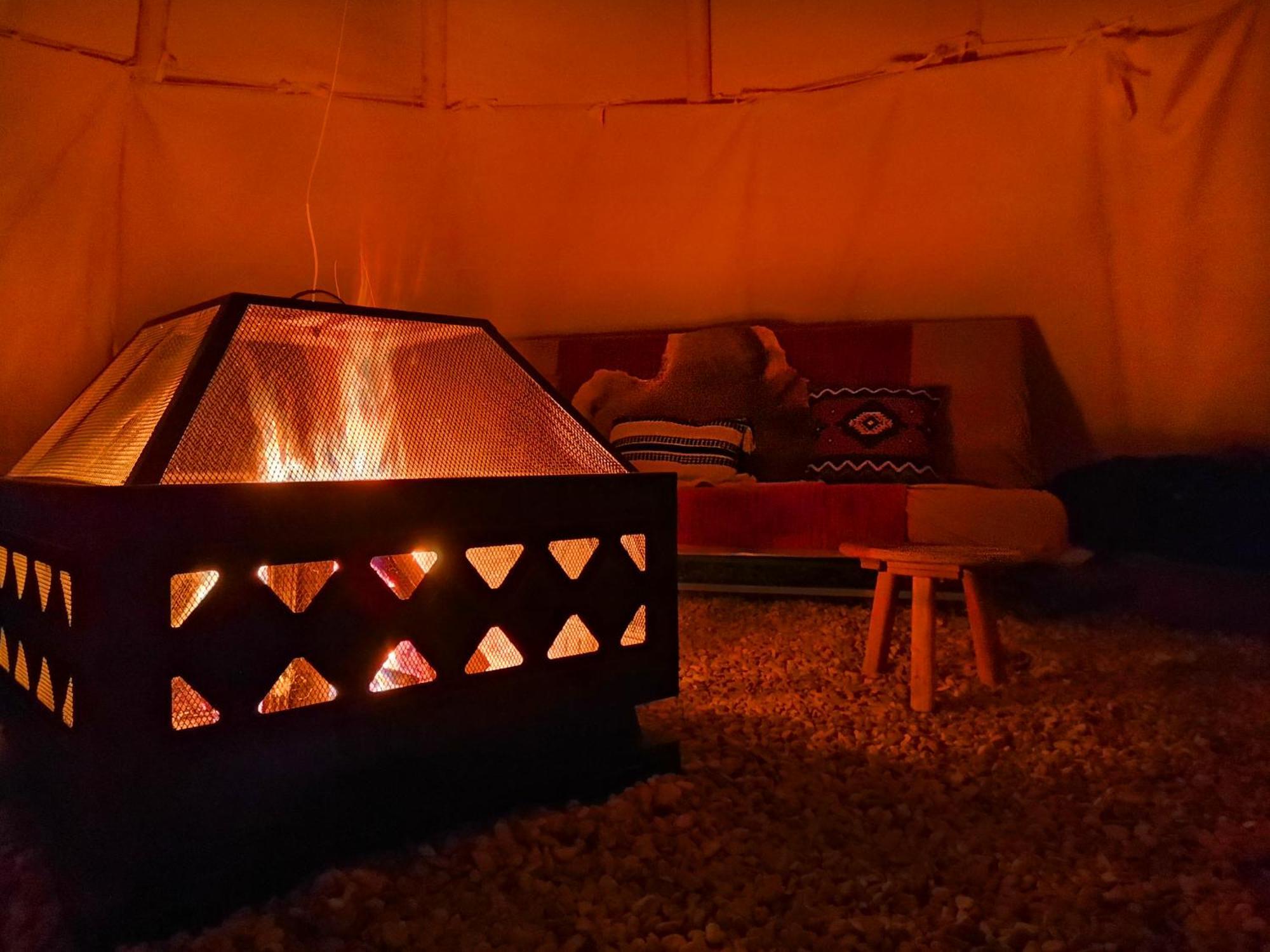 Hotel Teepee Camp Lounky à Chodouny Extérieur photo